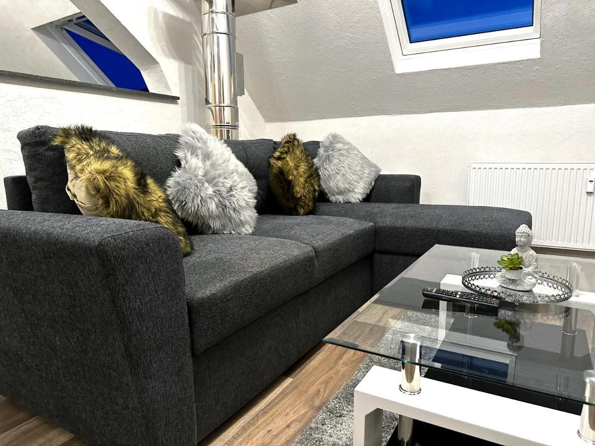 Moderne Zentrale Retreat *